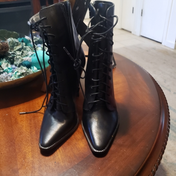 Steve Madden Never worn Black size 7 Booties - Picture 4 of 7